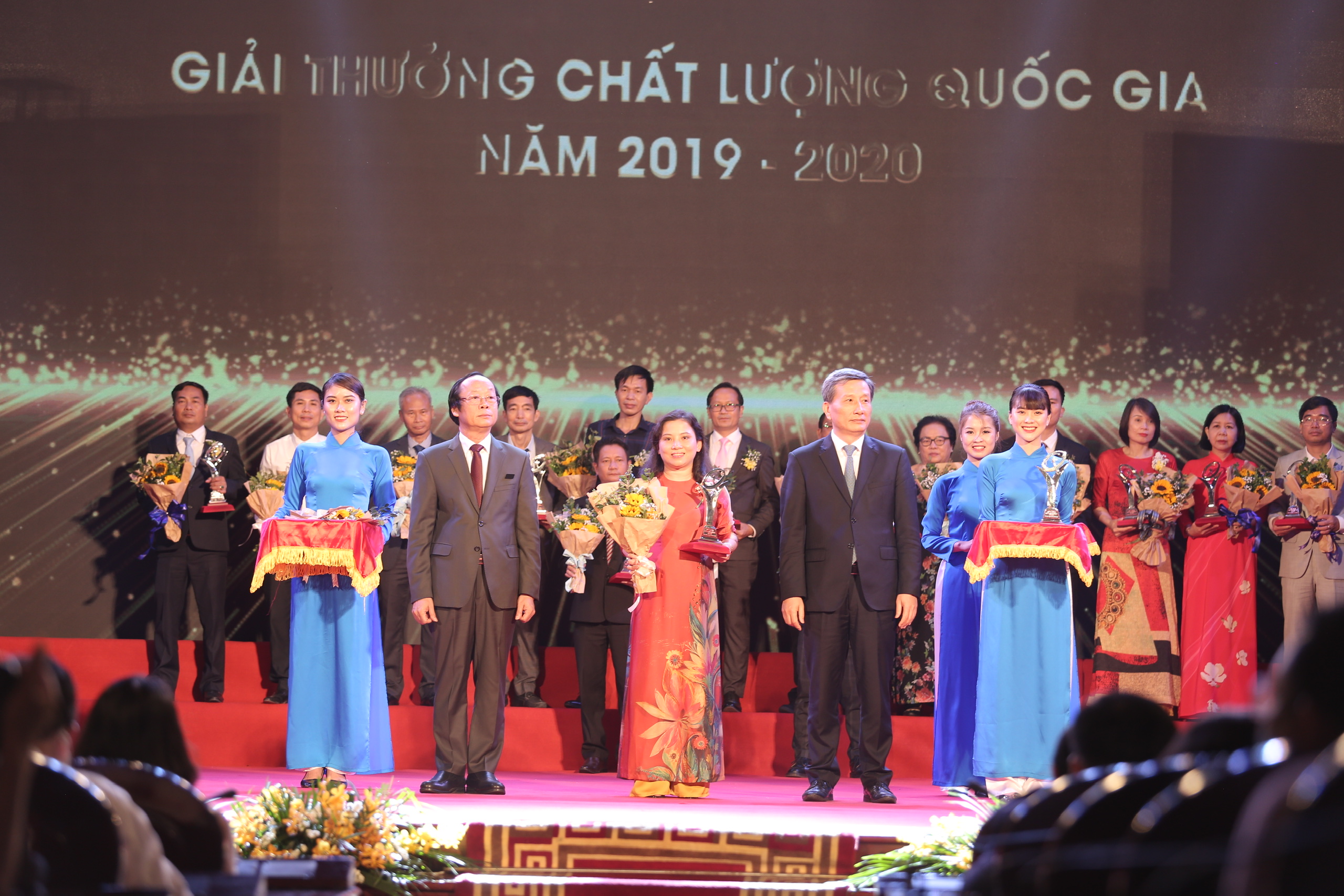 Xuân Hòa Việt Nam